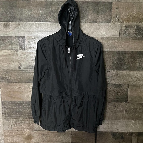 SOLD Nike Sportswear Womens Windbreaker Small - Picture 1 of 3